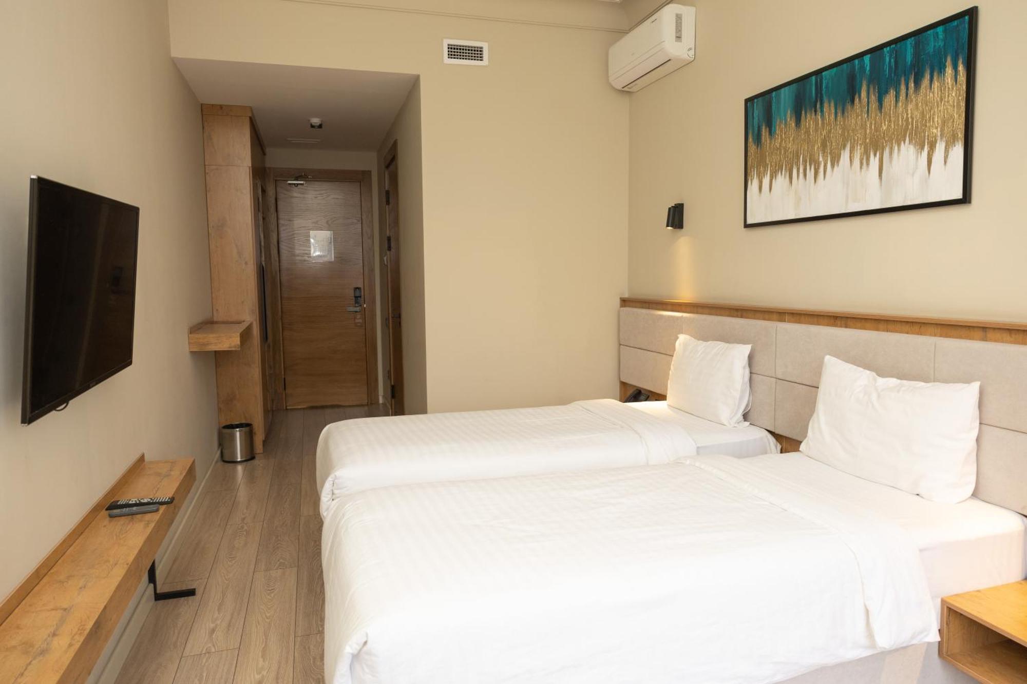 Hotel Marwa Tashkent Pool&Spa Luaran gambar