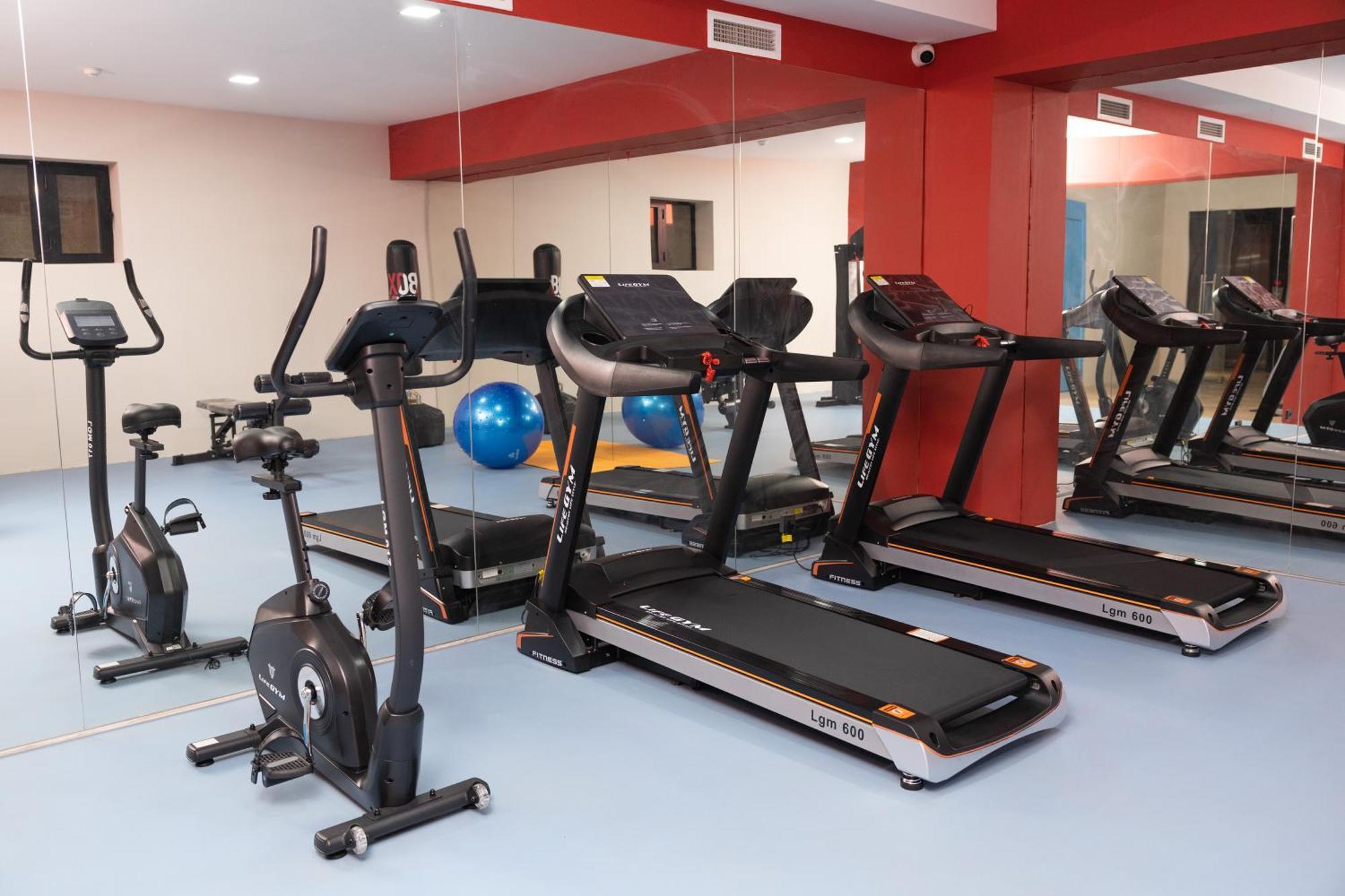 Hotel Marwa Tashkent Pool&Spa Luaran gambar